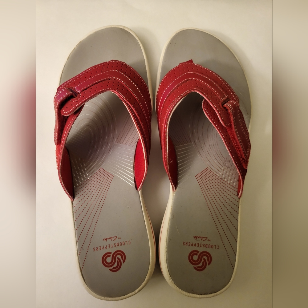 Clarks Cloudsteppers RED Size 8